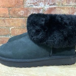 NEW! UGG Classic Mini Fluff Women's Classic Boots Black Size 7